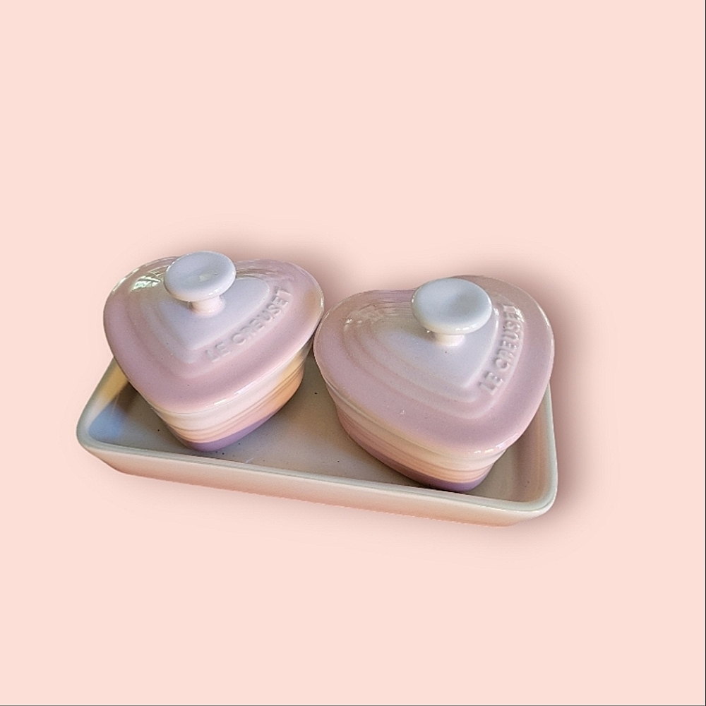 le creuset 2 ramkin in shell pink